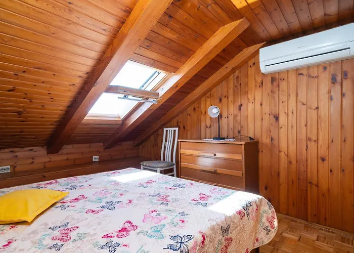 Διαμέρισμα 1 Bedroom Lovely In *