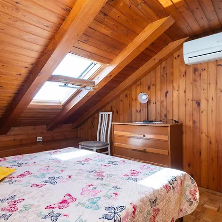 Apartment 1 Bedroom Lovely In *
