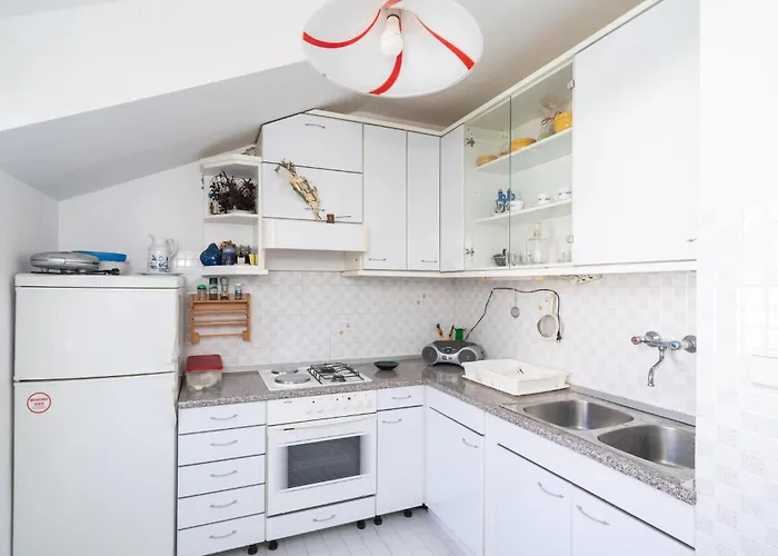 1 Bedroom Lovely In