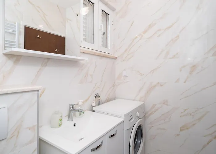 公寓 1 Bedroom Lovely In *